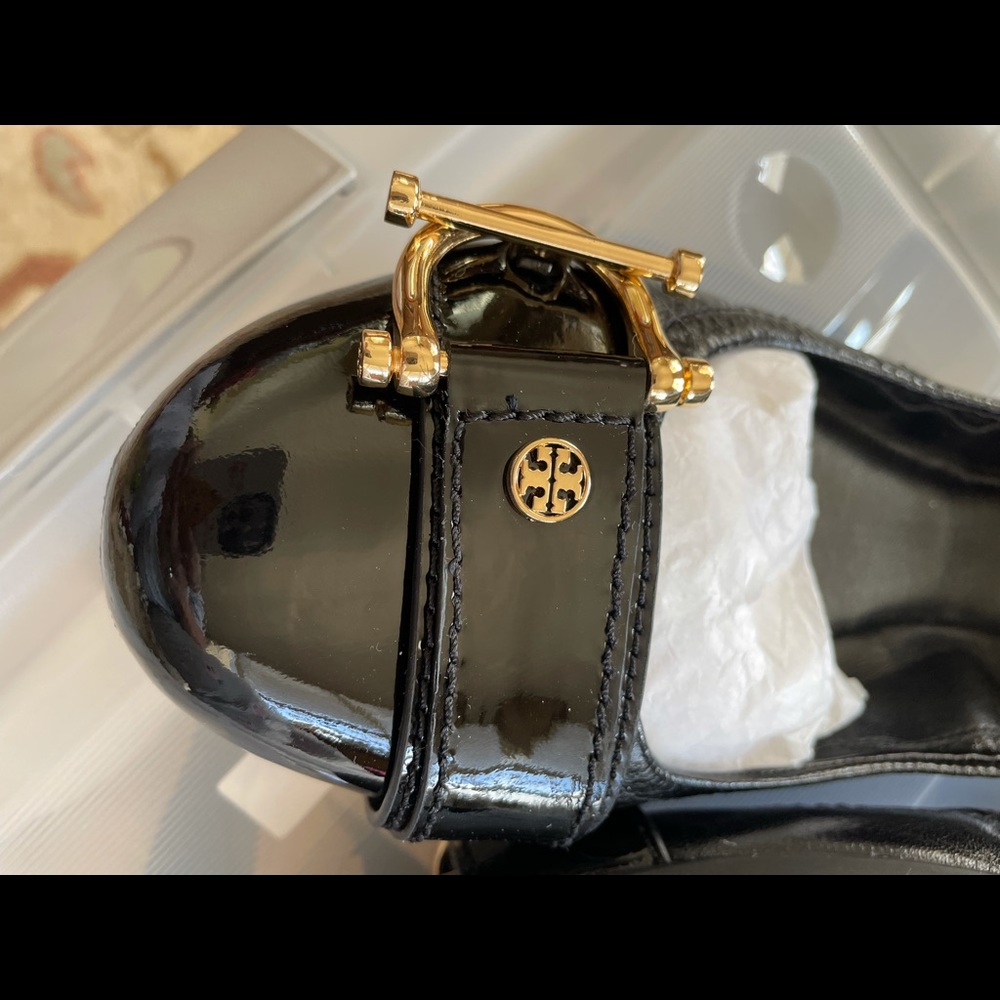 Tory Burch black patent flats 9.5